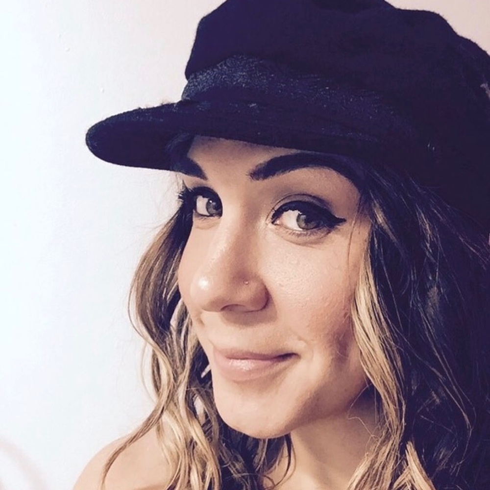 Meet your Posher, Jenn